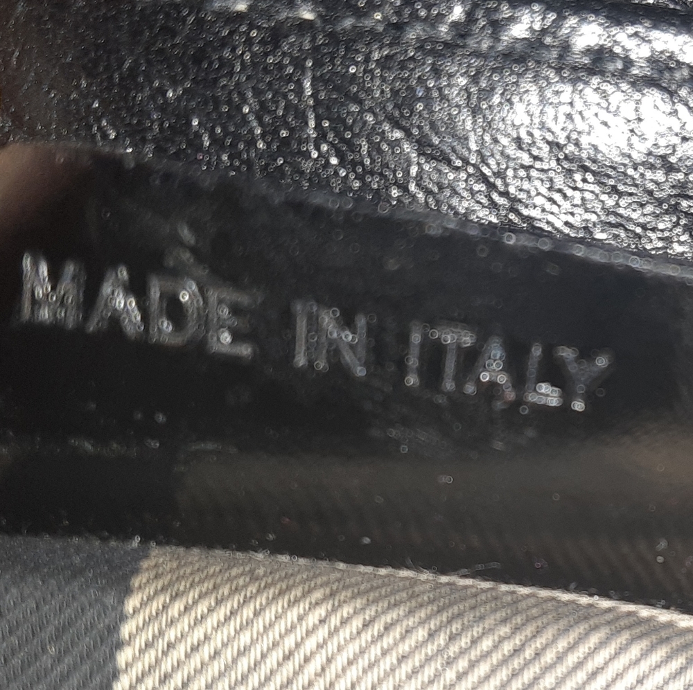 BURBERRY PURSE - Picture 13 of 13